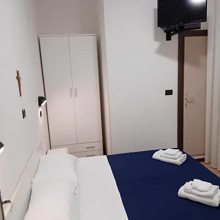 Mira Hotel