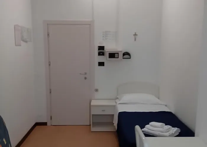 Otel Mira