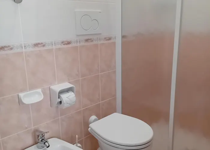 Mira Otel 2*