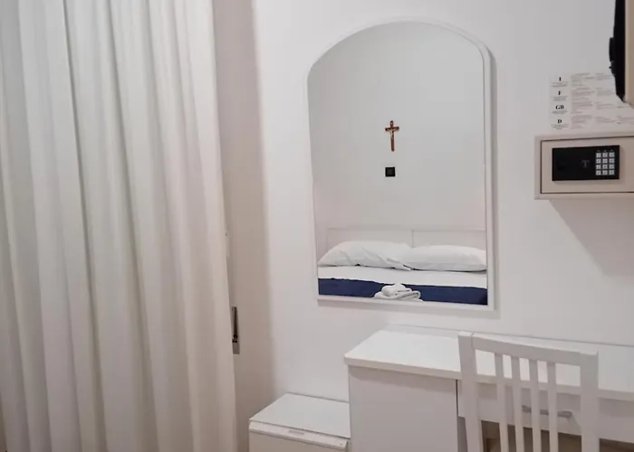 Mira Otel 2*