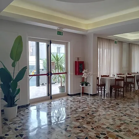 Hotel Mira 2*