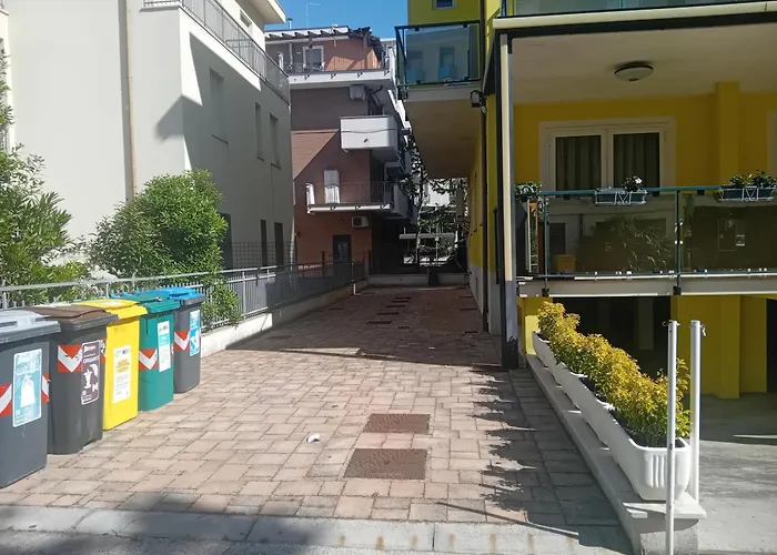 Mira מלון רימיני