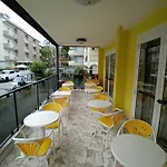 Mira Hotel 2*
