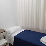 Mira Hotel 2*
