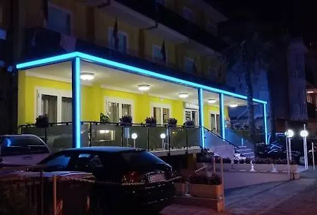 Mira 2*