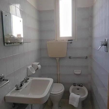 Hotel Mira 2*