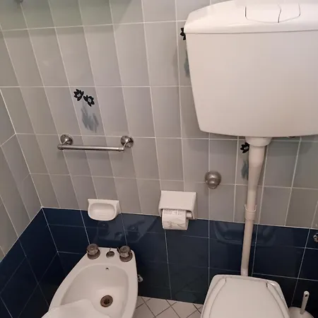 Otel Mira 2*